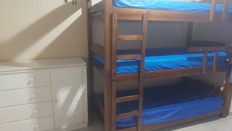 Estupenda casa de una sola planta con piscina, wifi e internet a 100mts de la playa