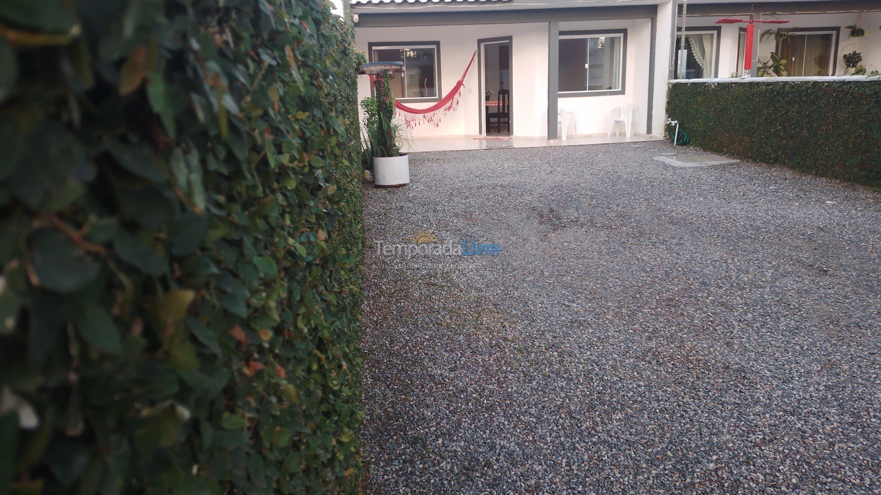 Casa para aluguel de temporada em Itapoá (Itapoá)