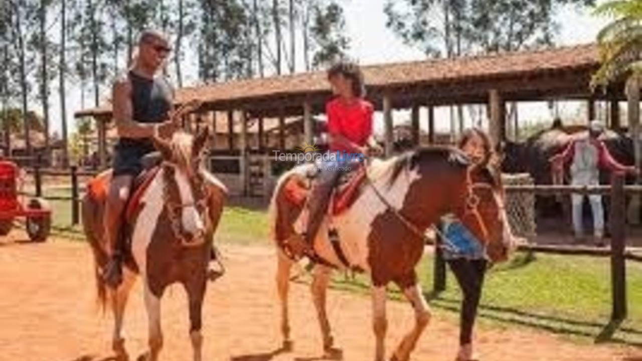 Apartamento para aluguel de temporada em Barretos (Aeroporto)
