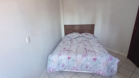 APARTAMENTO DE 2 DORMITORIOS RUA 261 MEIA PRAIA A 40M DEL MAR - ITAPEMA
