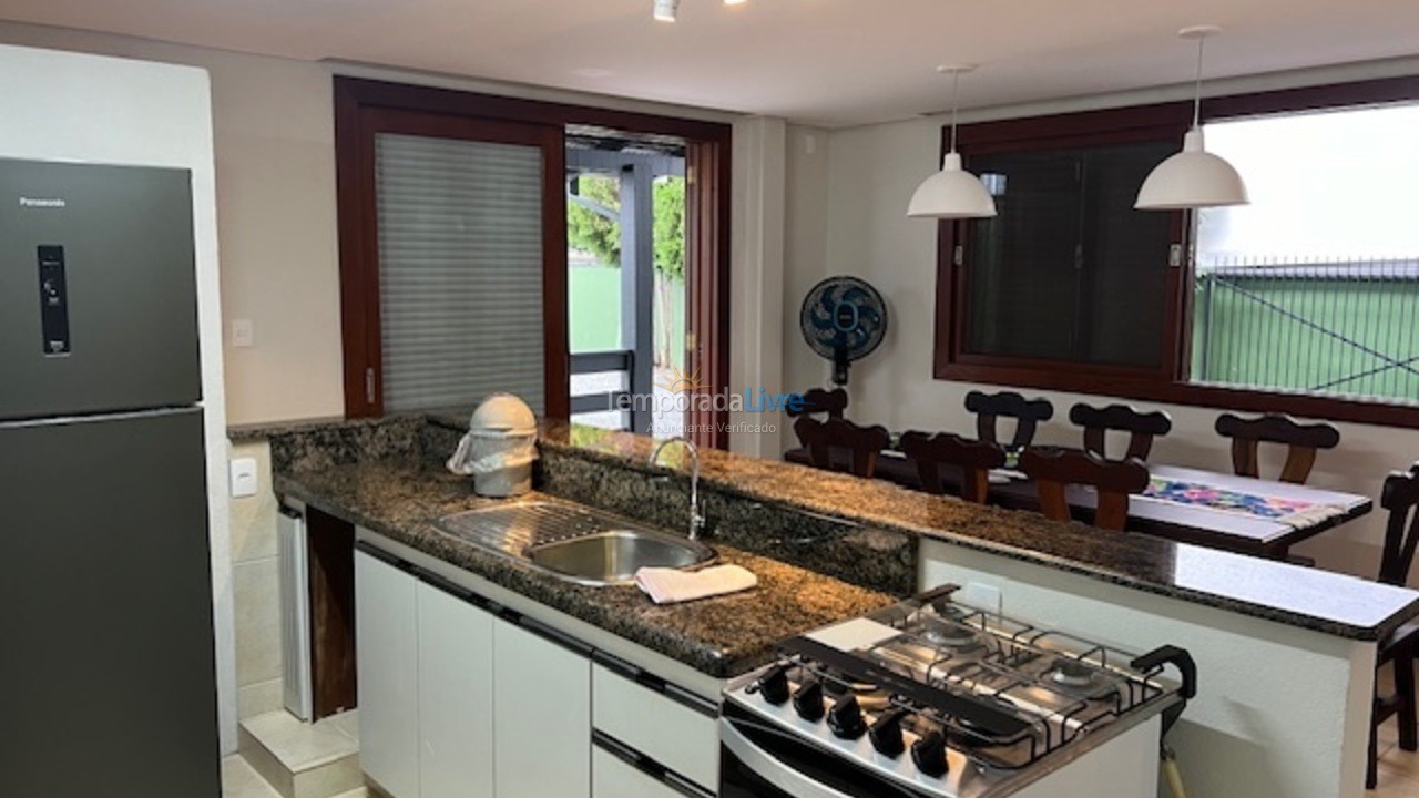 Casa para alquiler de vacaciones em São Francisco do Sul (Enseada)