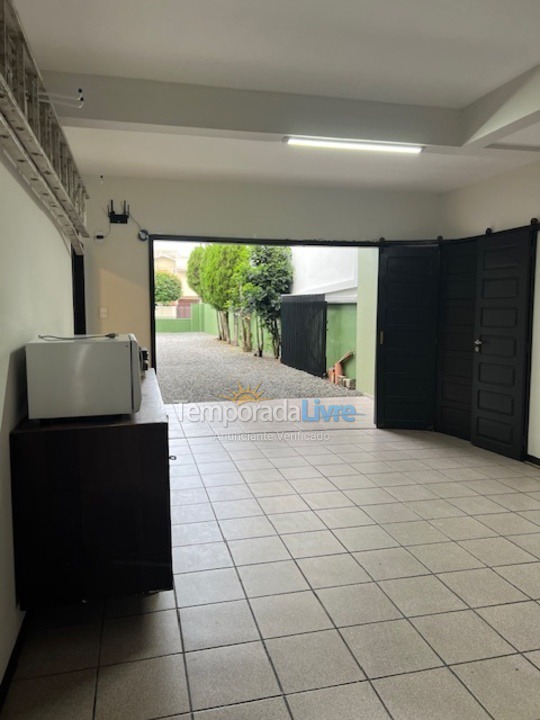 Casa para alquiler de vacaciones em São Francisco do Sul (Enseada)