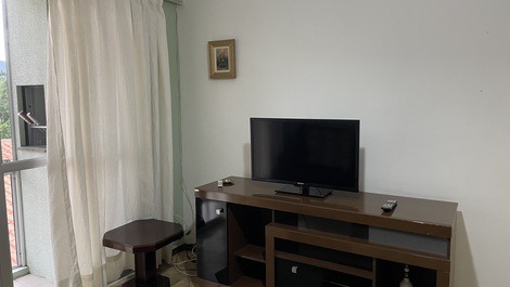 APARTAMENTO 2 DORMITÓRIOS FRENTE A AV (47)996087741 whats