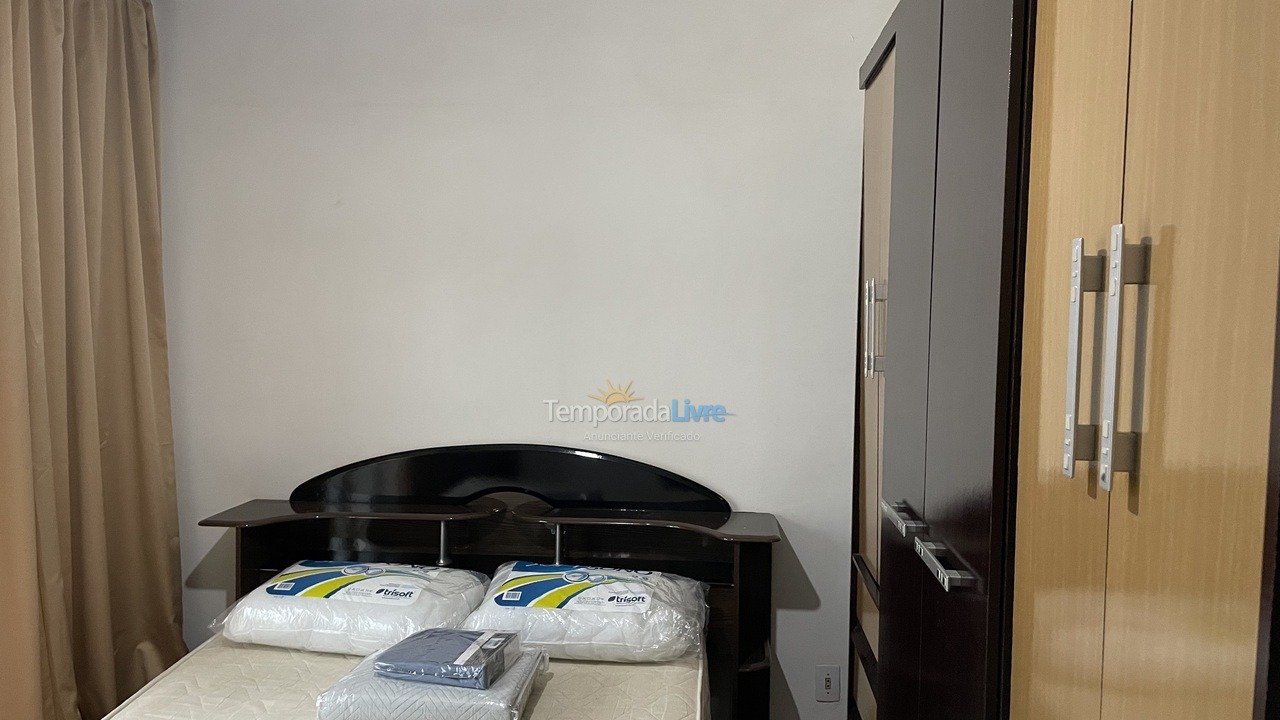 Apartamento para aluguel de temporada em Itapema (Meia Praia)