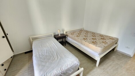 Pitangueiras 2 habitaciones a 50 m del mar cerca de Sobre As Ondas, 1 plaza