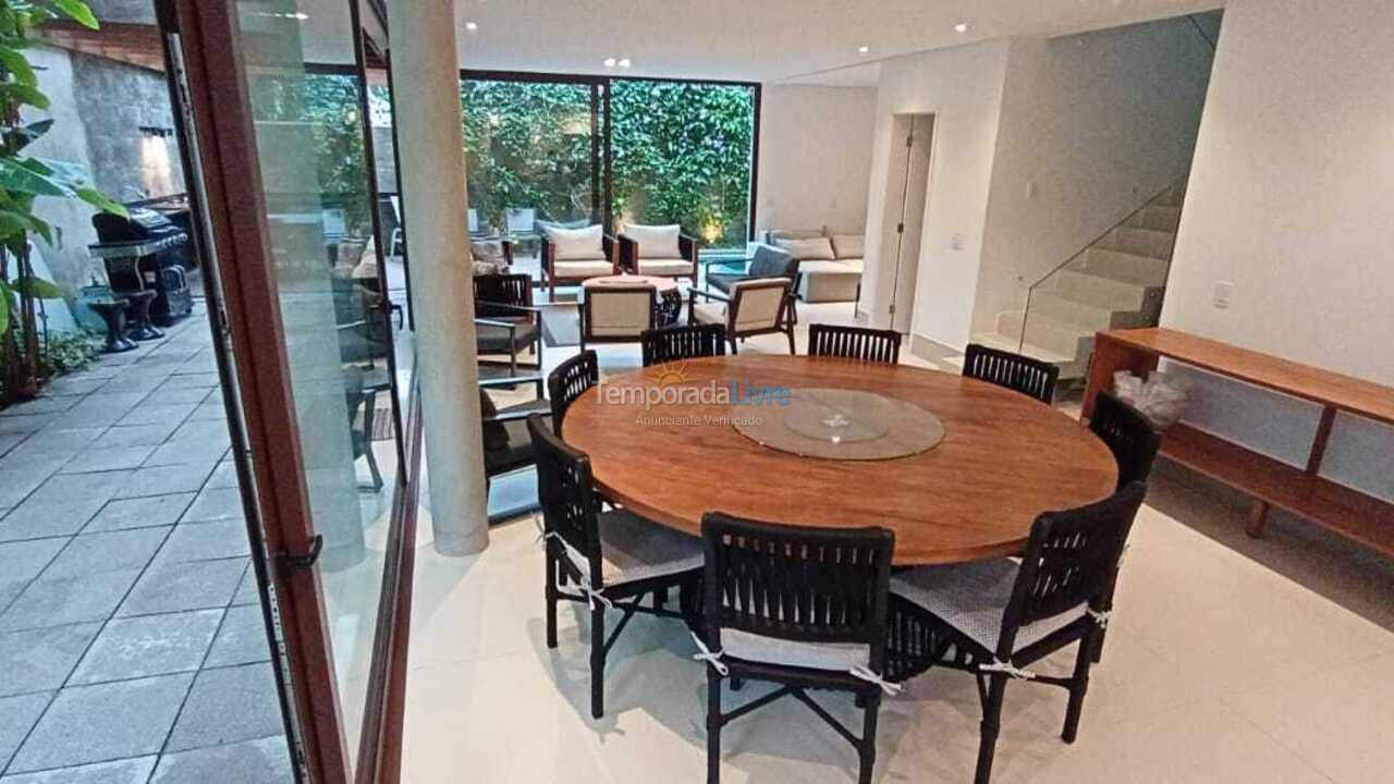 Casa para alquiler de vacaciones em São Sebastião (Barra do Sahy)