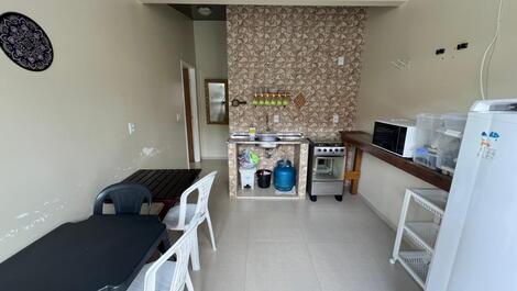 Lindo geminado 1 suite e 1 quarto com AC, WI-FI, churrasqueira