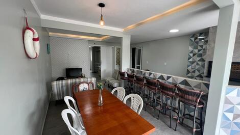 Lindo geminado 1 suite e 1 quarto com AC, WI-FI, churrasqueira