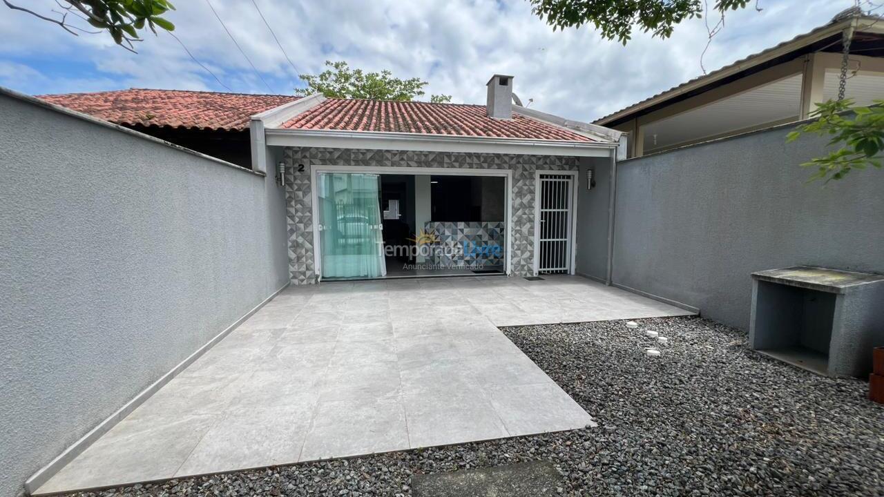 Casa para aluguel de temporada em São Francisco do Sul (Itaguaçu)
