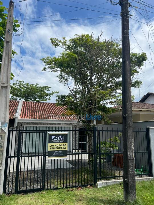 Casa para aluguel de temporada em São Francisco do Sul (Itaguaçu)