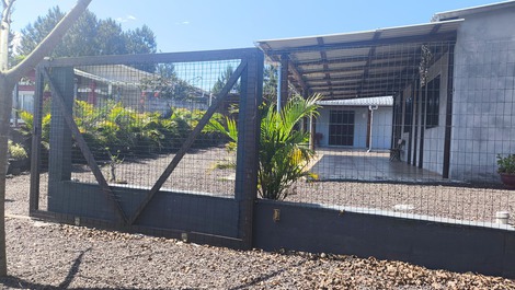 2 casas espaçosas e aconchegantes