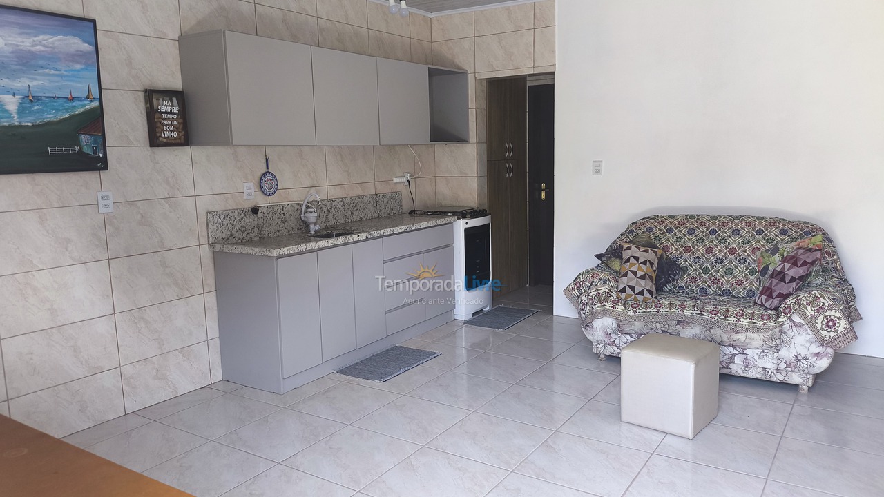 Casa para aluguel de temporada em Torres (Itapeva Norte)