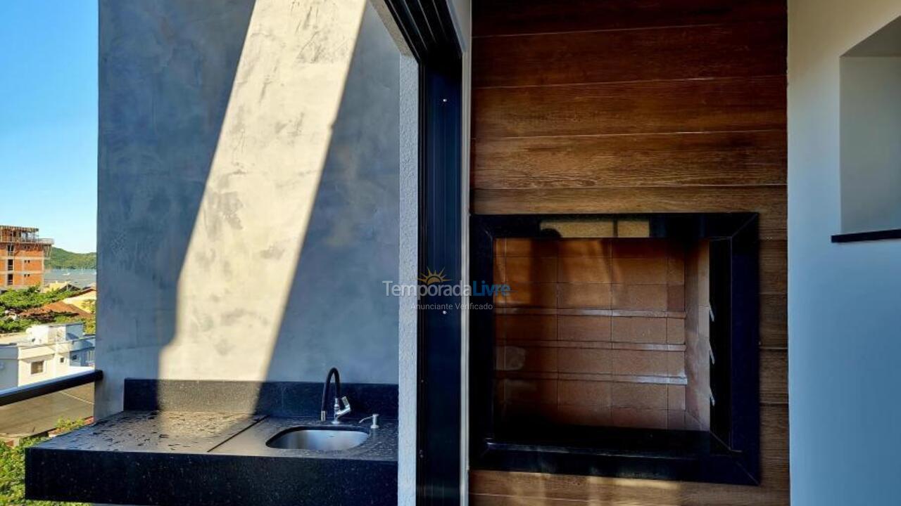 Apartment for vacation rental in Bombinhas (Canto Grande)