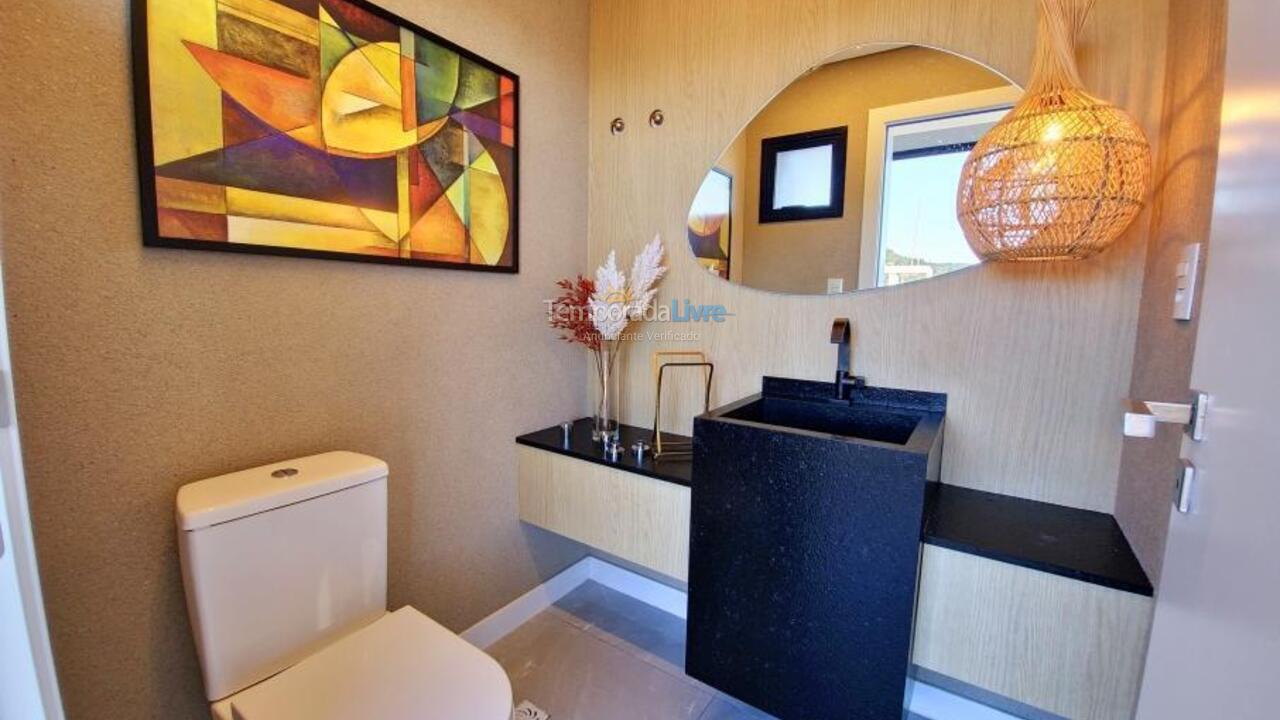 Apartment for vacation rental in Bombinhas (Canto Grande)