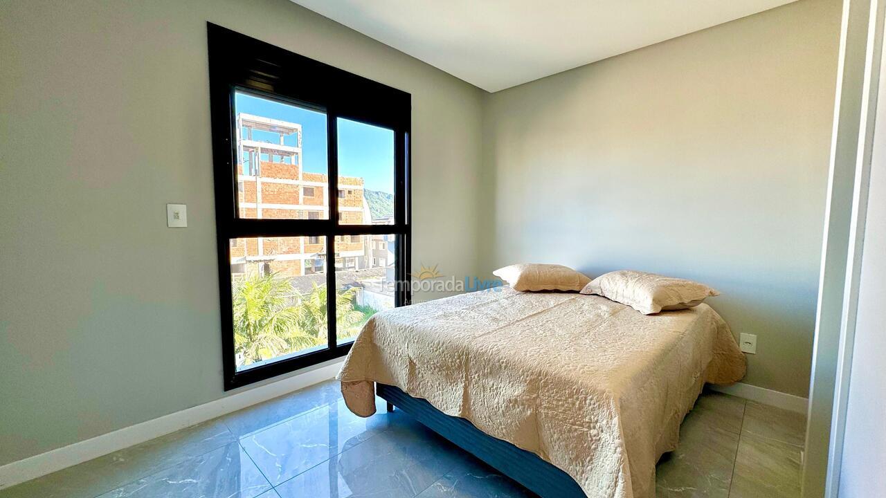 Apartment for vacation rental in Bombinhas (Canto Grande)