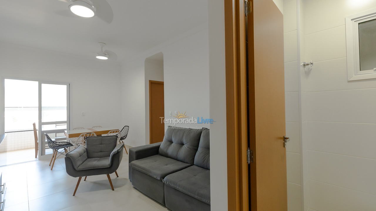 Apartamento para aluguel de temporada em Ubatuba (Praia das Toninhas)