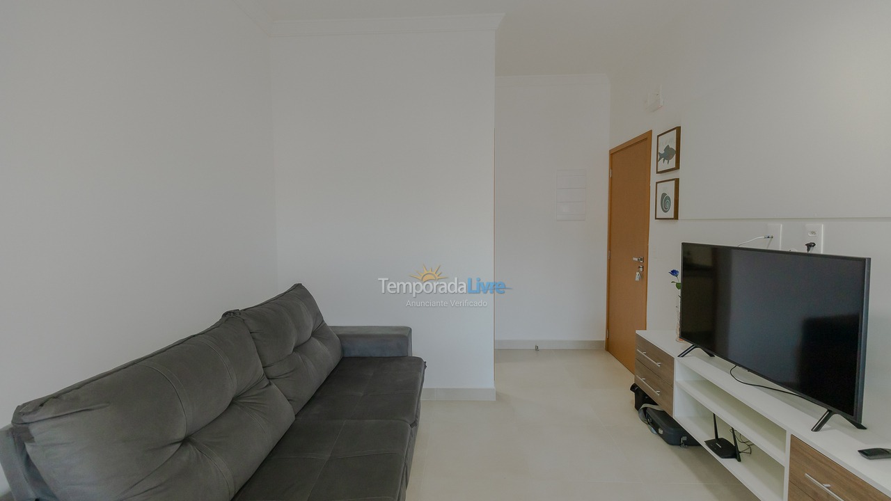 Apartamento para aluguel de temporada em Ubatuba (Praia das Toninhas)