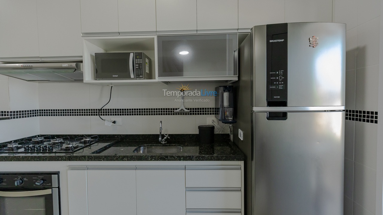 Apartamento para aluguel de temporada em Ubatuba (Praia das Toninhas)