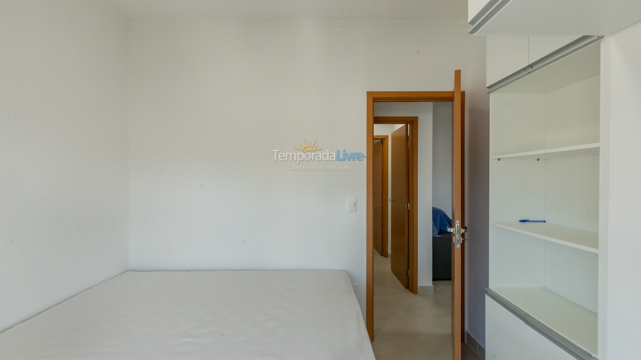 Apartamento para aluguel de temporada em Ubatuba (Praia das Toninhas)