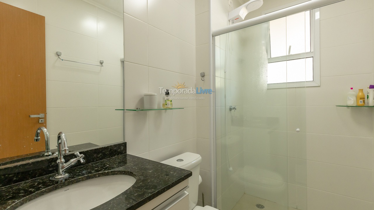 Apartamento para aluguel de temporada em Ubatuba (Praia das Toninhas)