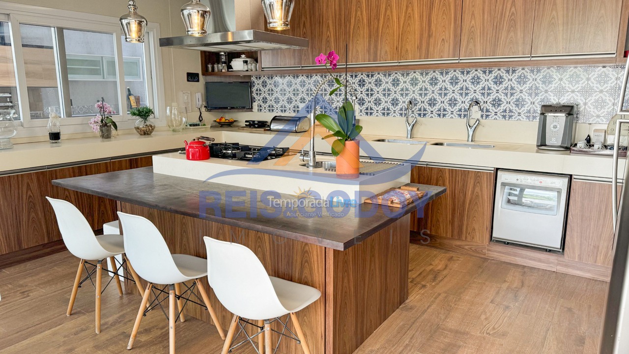 Casa para aluguel de temporada em Florianopolis (Canasvieiras)