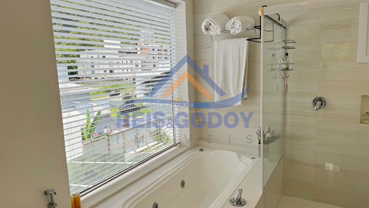 Casa para aluguel de temporada em Florianopolis (Canasvieiras)