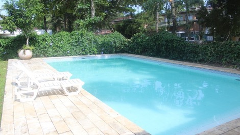 Single-story house in a gated community, 50 meters from the beach.