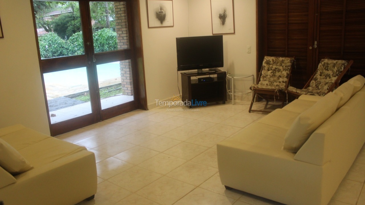 House for vacation rental in Ubatuba (Praia do Lázaro)