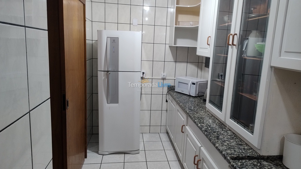 Apartment for vacation rental in Itapema (Meia Praia)