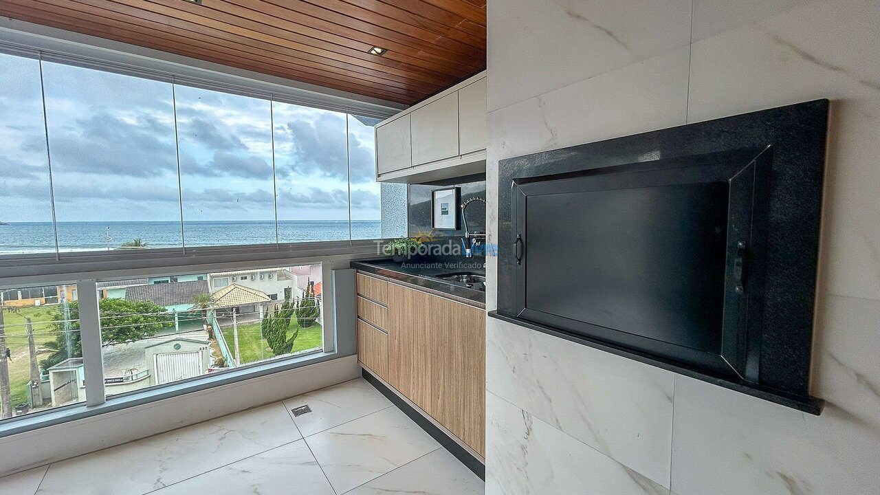 Apartamento para aluguel de temporada em Bombinhas (Praia de Bombas)