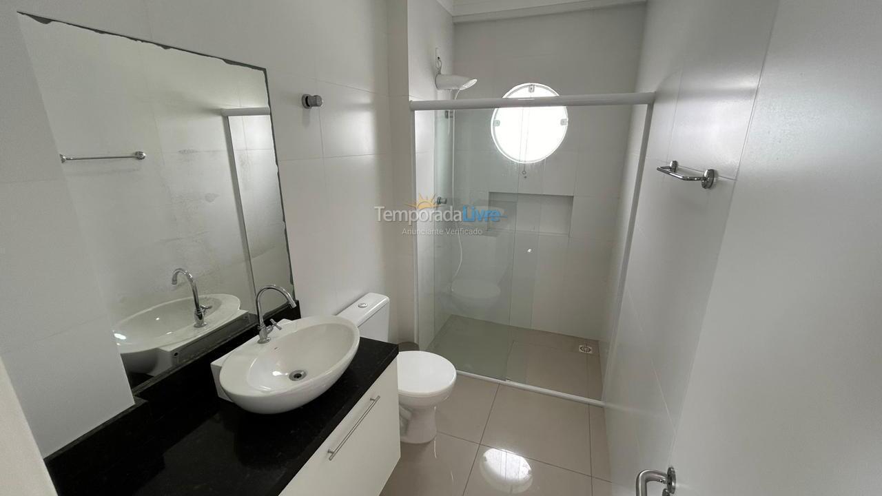 Apartment for vacation rental in Bombinhas (Praia de Bombas)