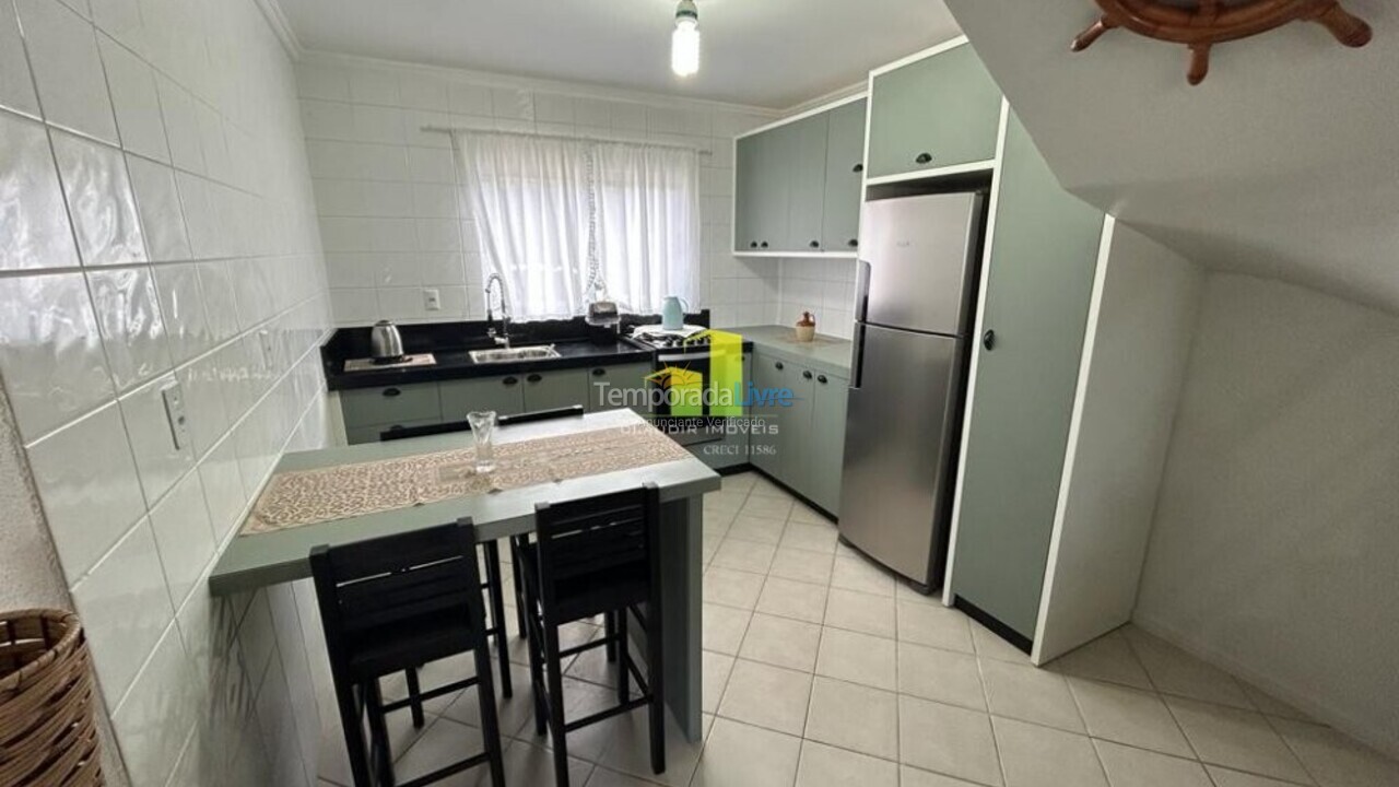 House for vacation rental in Bombinhas (Praia de Bombas)