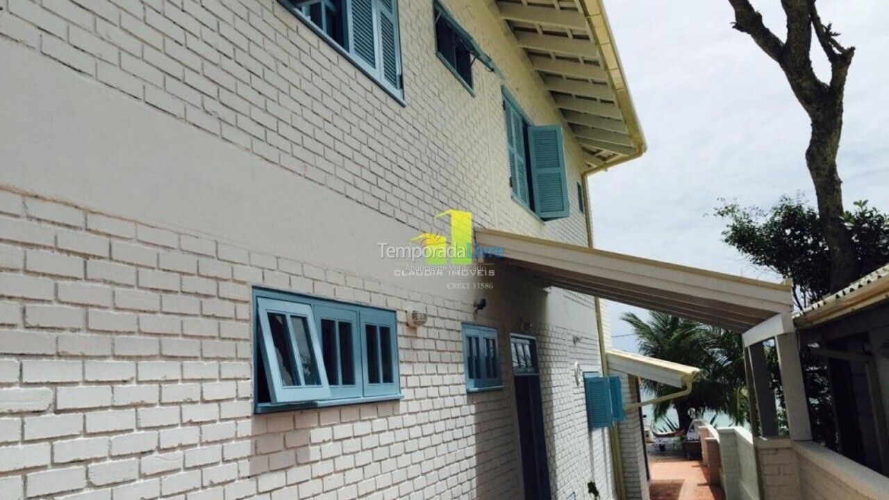 House for vacation rental in Bombinhas (Praia de Bombas)