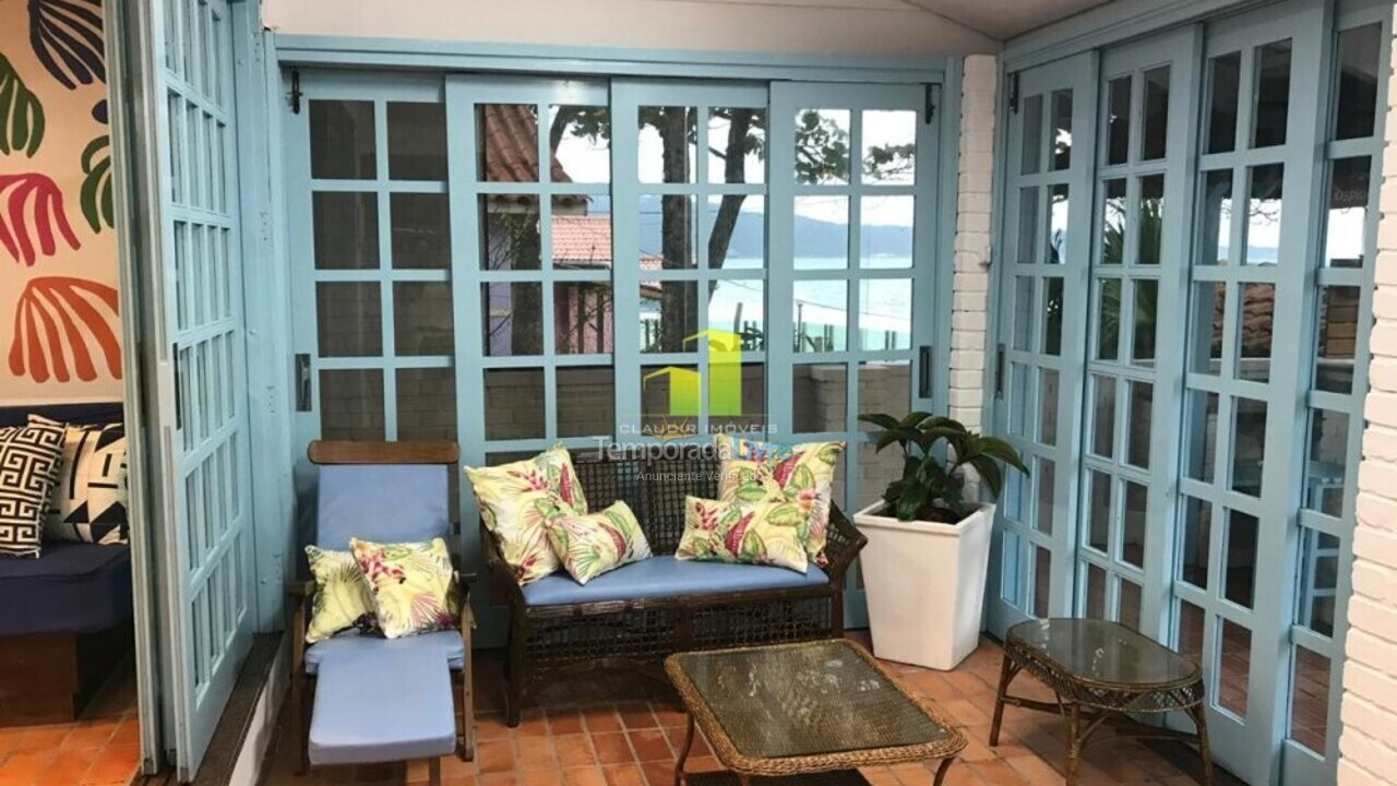 House for vacation rental in Bombinhas (Praia de Bombas)