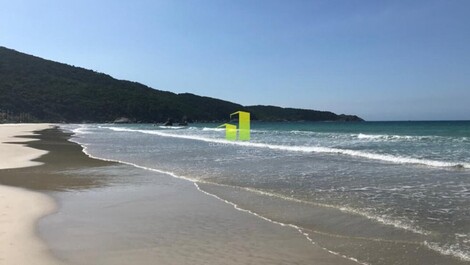 Beachfront House in Bombas for 8 people
