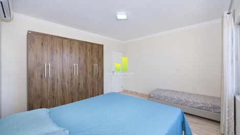 Beachfront House in Bombas for 8 people