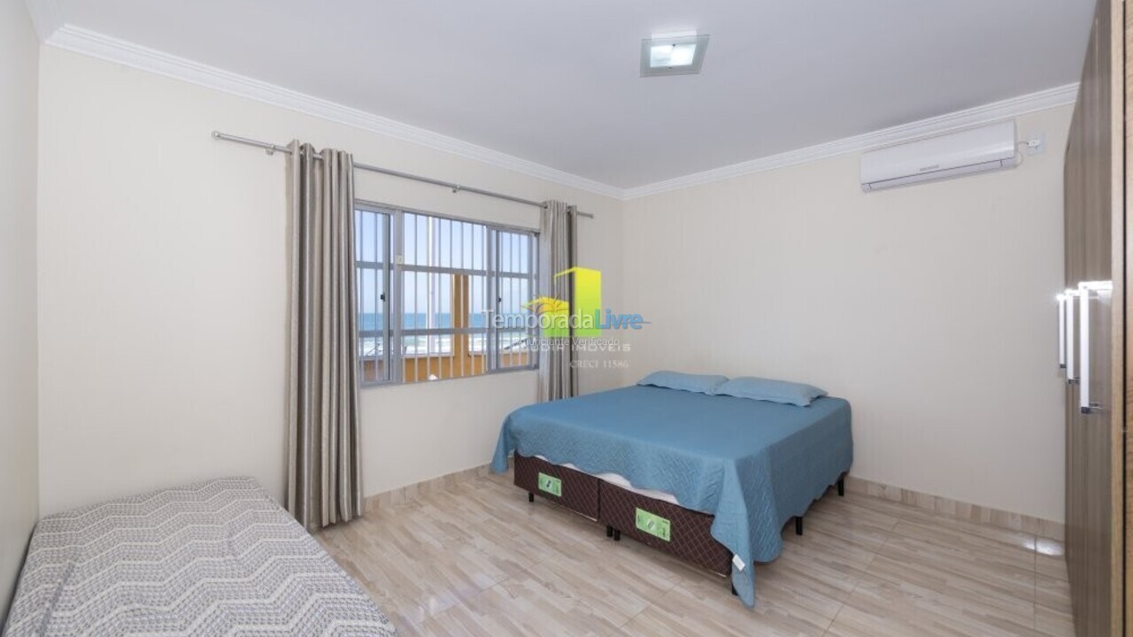 House for vacation rental in Bombinhas (Praia de Bombas)