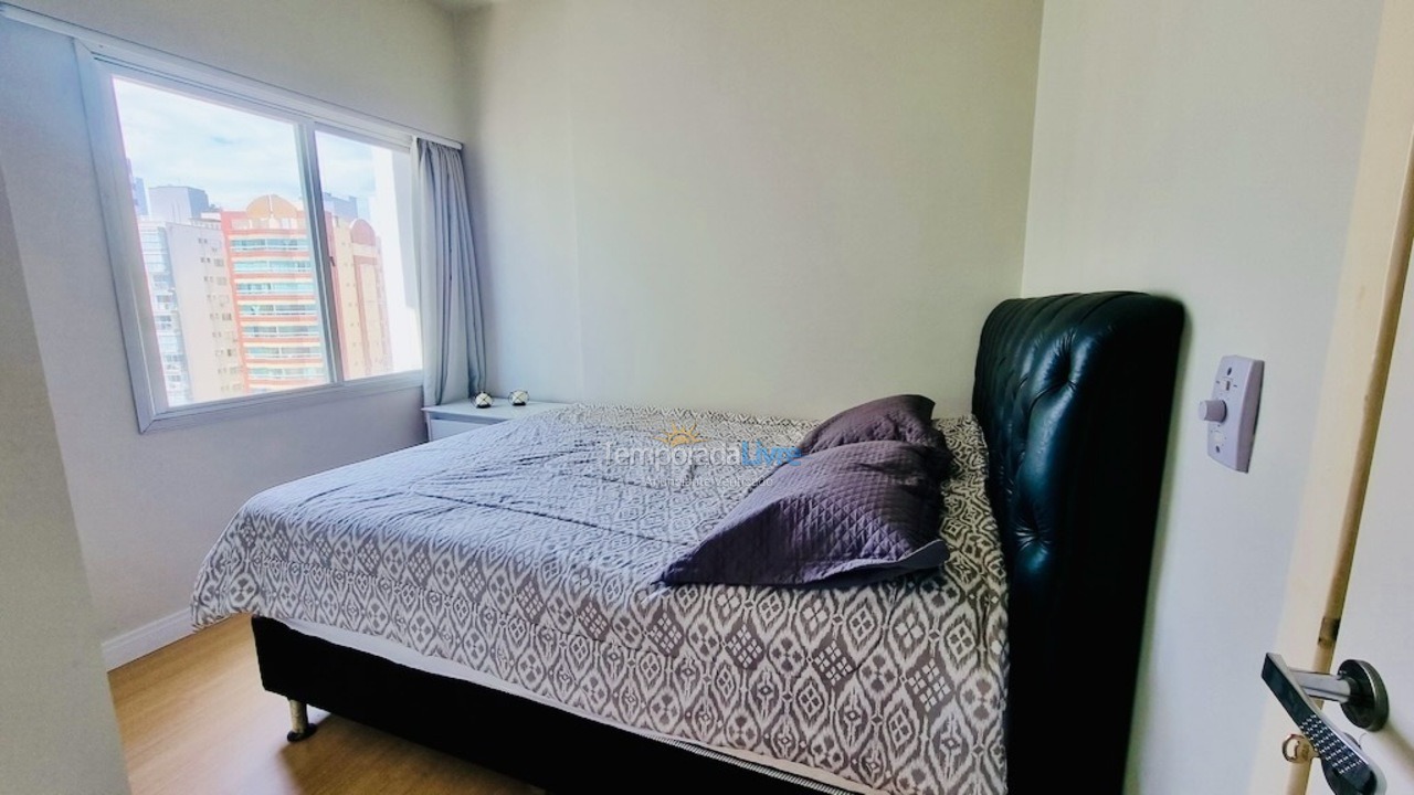 Apartamento para aluguel de temporada em Balneário Camboriú (Praia Central)