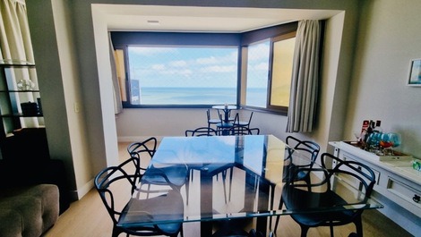 FRENTE MAR! ÓTIMA LOCALIZAÇÃO; 4 QUARTOS; 4 BANHEIROS; 1 VAGA; WIFI