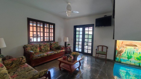 House 100 meters from the beach in the Salga condominium