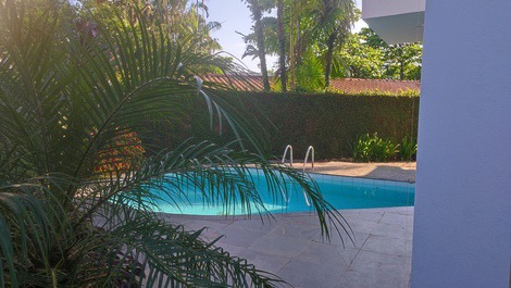 House 100 meters from the beach in the Salga condominium
