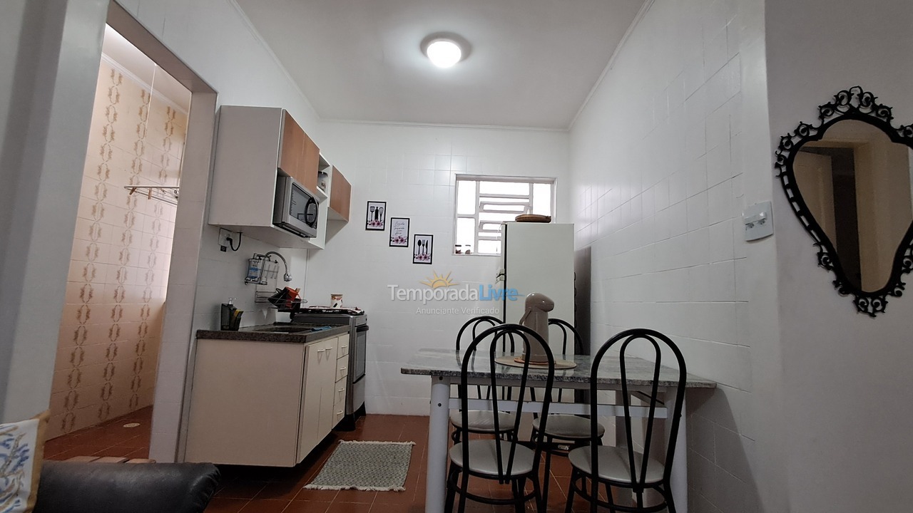 Apartamento para aluguel de temporada em Guarujá (Pitangueiras)