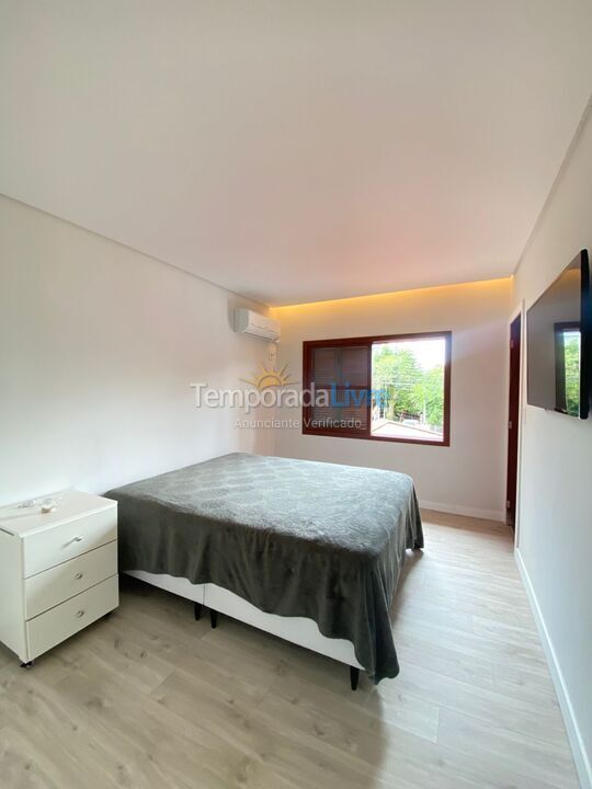 House for vacation rental in Florianopolis (Canasvieiras)