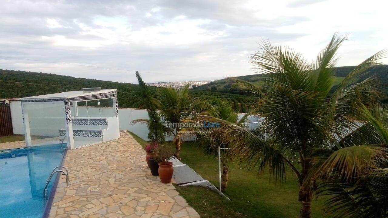 Ranch for vacation rental in Varginha (São Lucas)