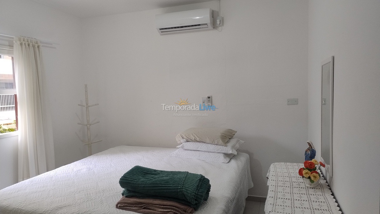 Apartment for vacation rental in Itapema (Meia Praia)