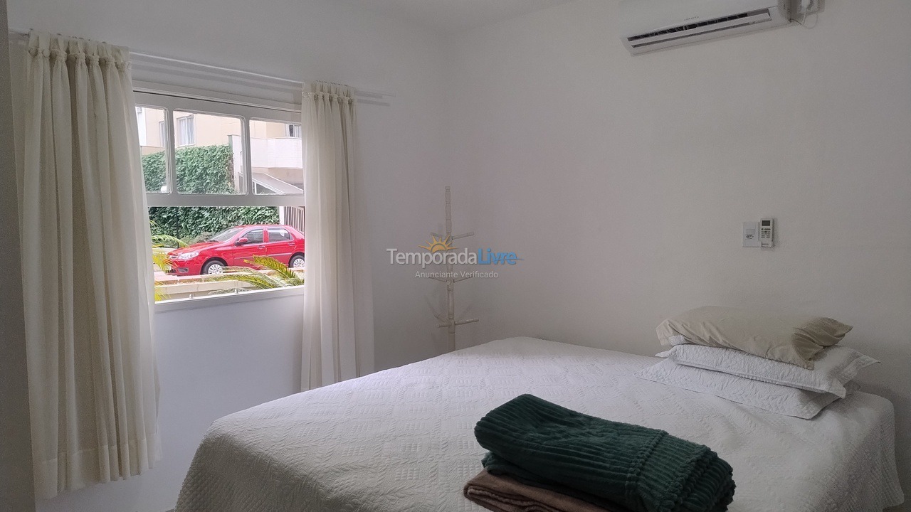 Apartment for vacation rental in Itapema (Meia Praia)