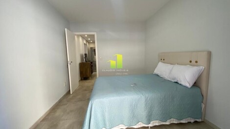 Linda Casa de 4 dormitórios na Praia de Bombas/SC!