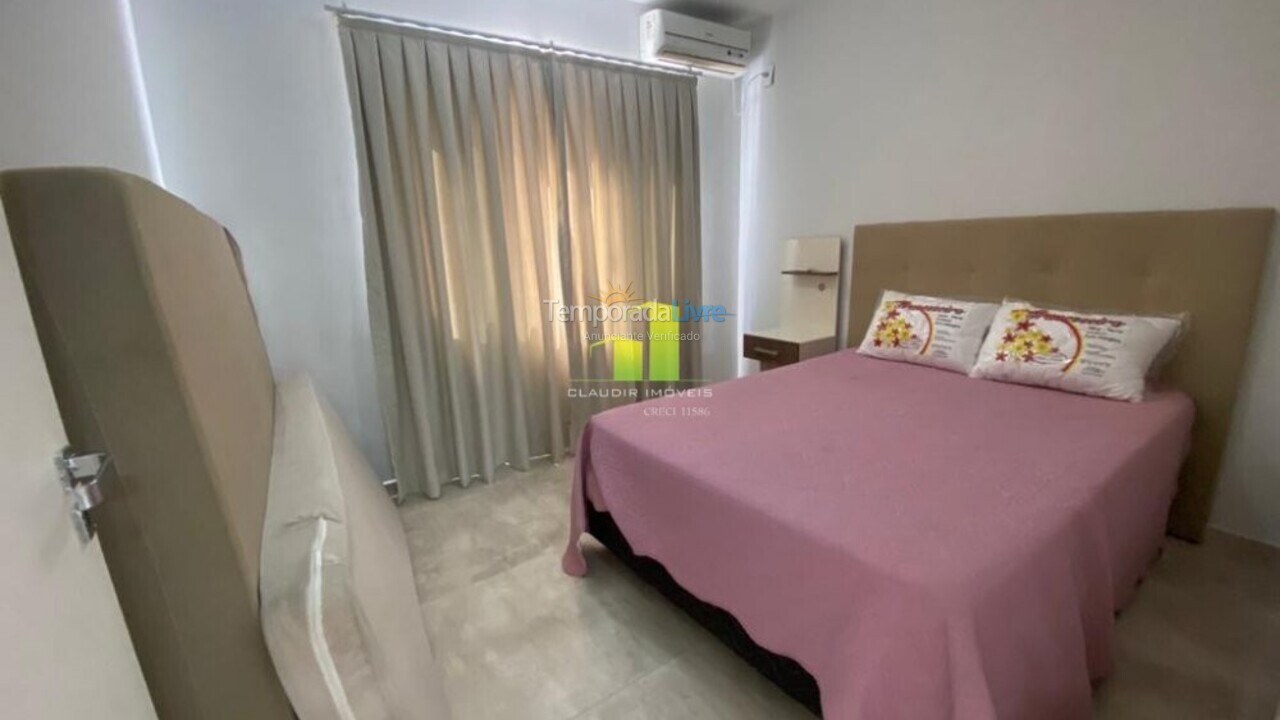 Casa para aluguel de temporada em Bombinhas (Praia de Bombas)