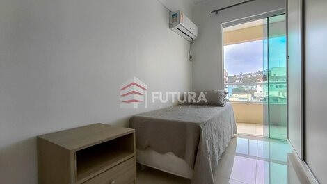 2 bedroom apartment 300 meters from the beach