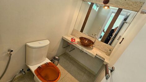 Beautiful house with panoramic views in a prime location in the city